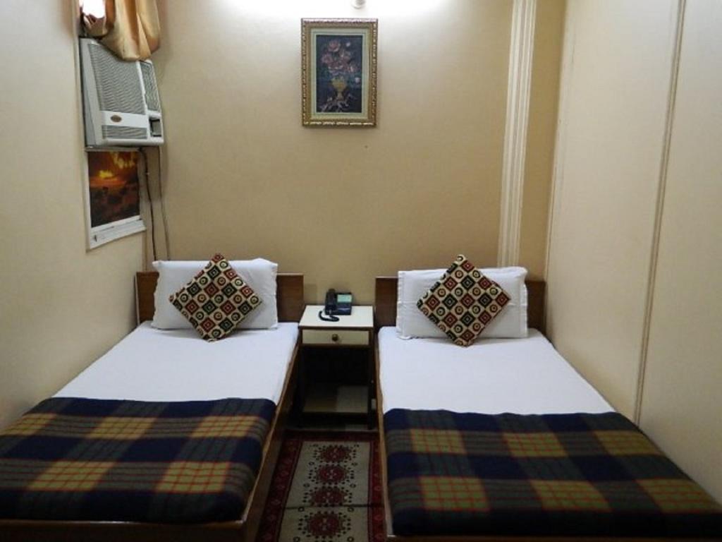 Viraaj Guest House Noida Exteriör bild