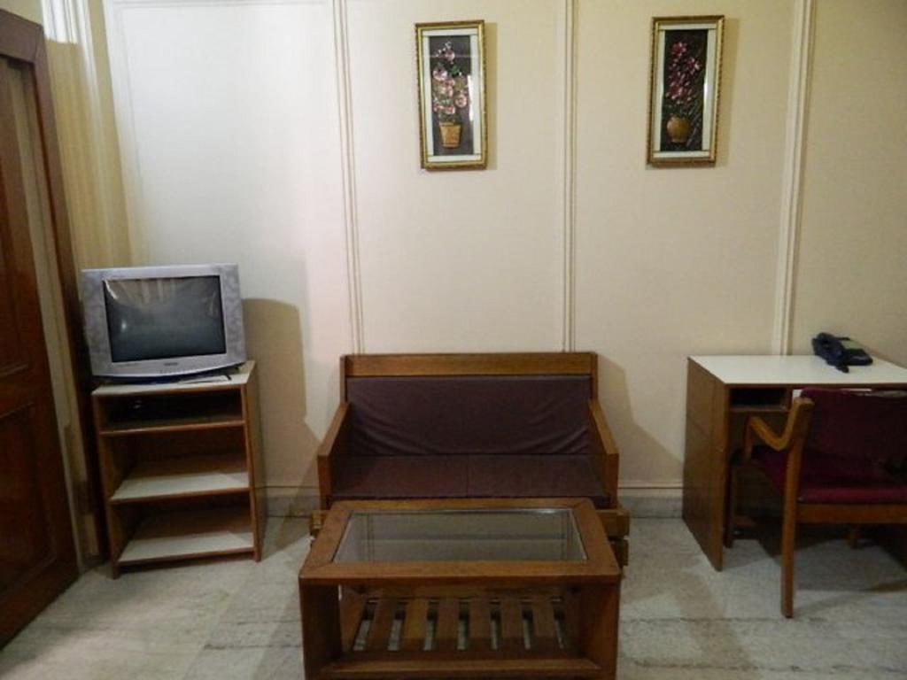 Viraaj Guest House Noida Exteriör bild
